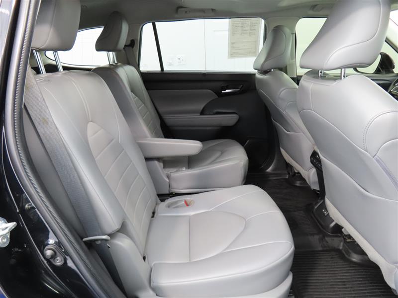 TOYOTAHIGHLANDER34