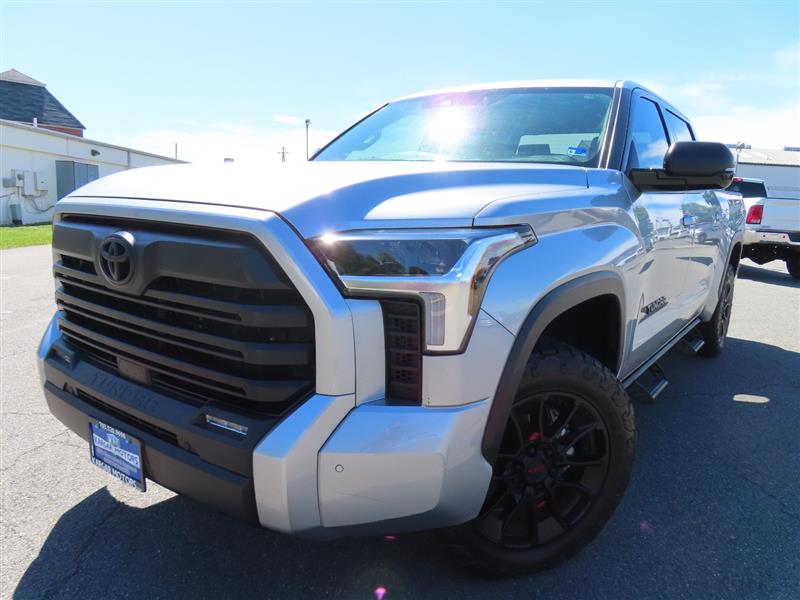 2024 TOYOTA TUNDRA SR5