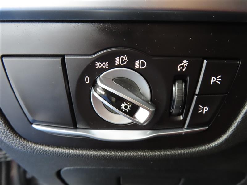 BMWX320