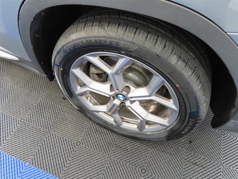 BMWX38