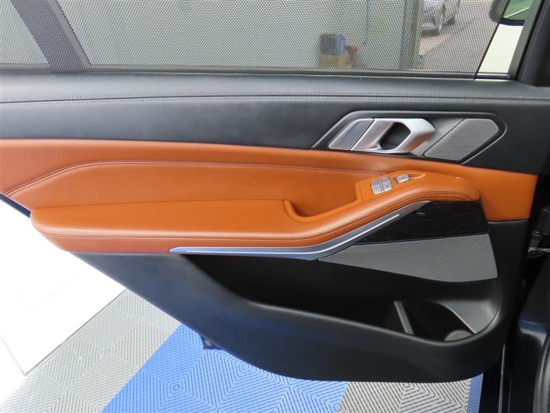 BMWX736