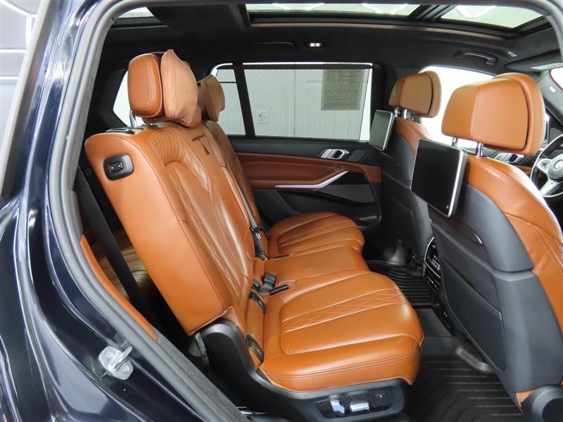 BMWX742
