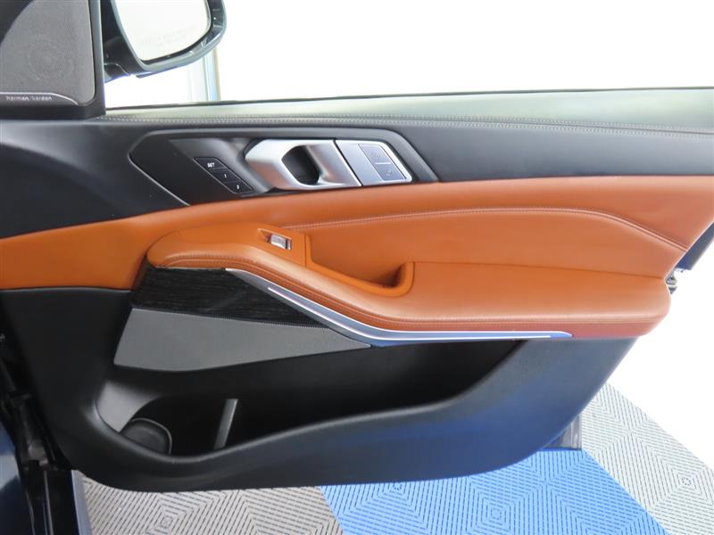BMWX743