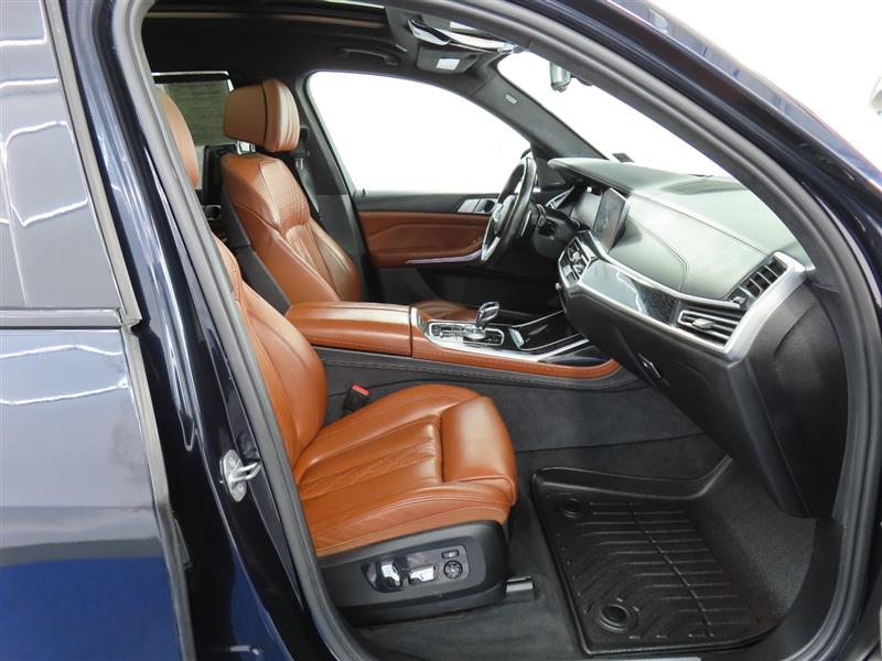 BMWX744