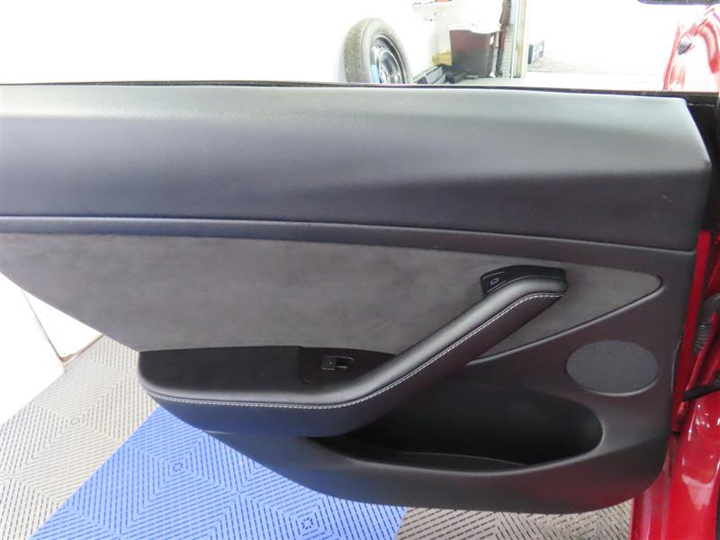 TESLAMODEL 326