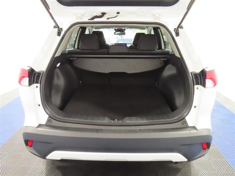 TOYOTACOROLLA CROSS12