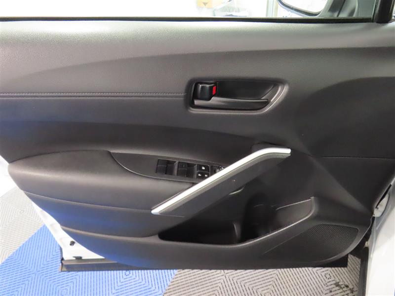 TOYOTACOROLLA CROSS16