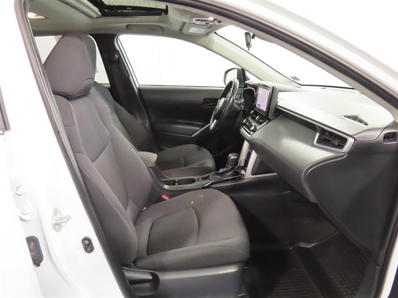 TOYOTACOROLLA CROSS36