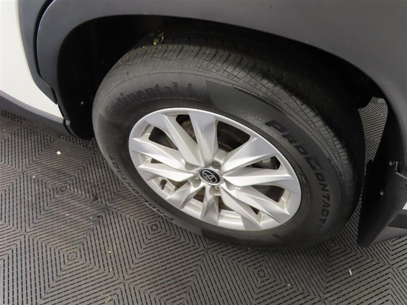 TOYOTACOROLLA CROSS7