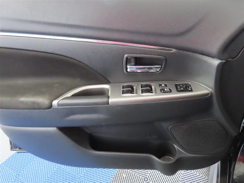 MITSUBISHIOUTLANDER SPORT14