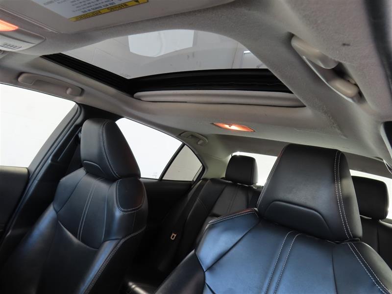 TOYOTACOROLLA18
