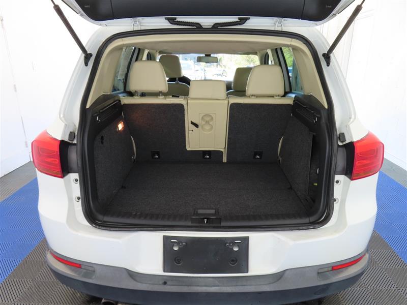 VOLKSWAGENTIGUAN12