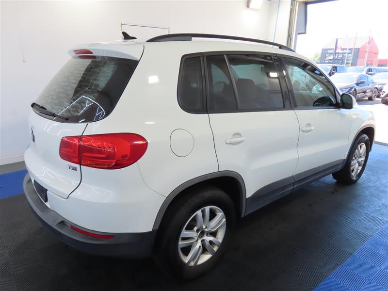 VOLKSWAGENTIGUAN15