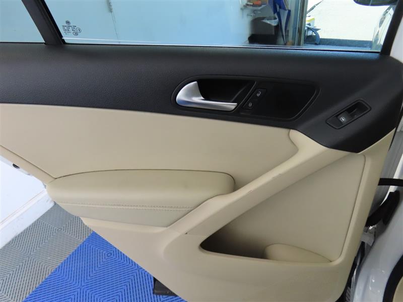 VOLKSWAGENTIGUAN29