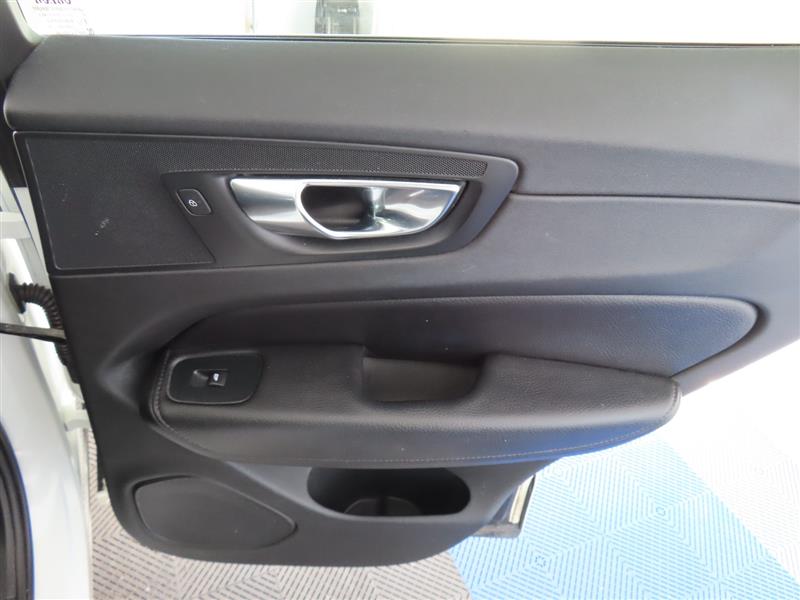VOLVOXC6034