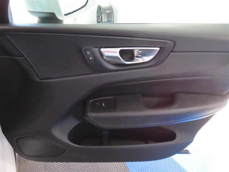 VOLVOXC6036