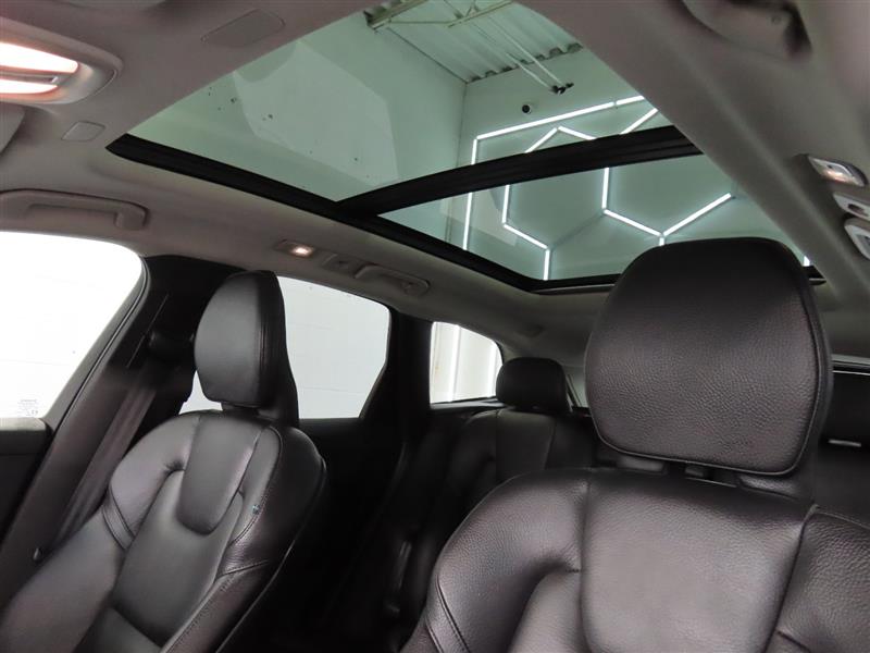 VOLVOXC6019