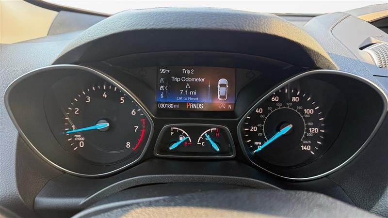Vehicle photo 14