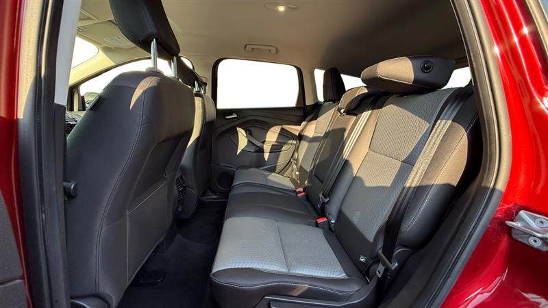 Vehicle photo 16