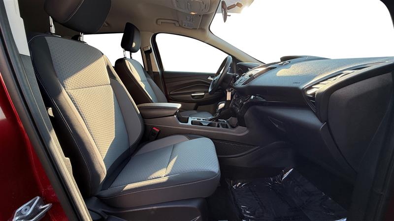 Vehicle photo 17