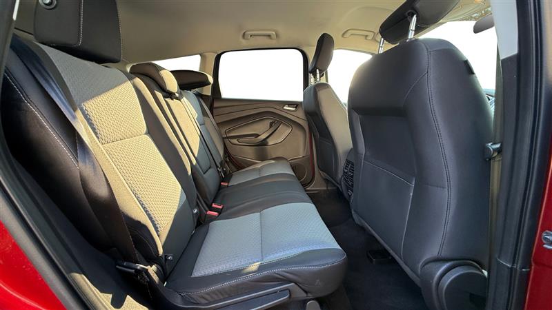 Vehicle photo 18
