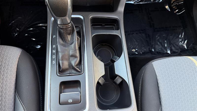 Vehicle photo 28