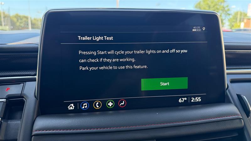 Vehicle photo 32