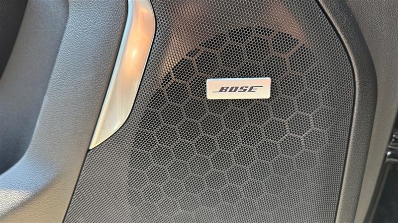 Vehicle photo 42