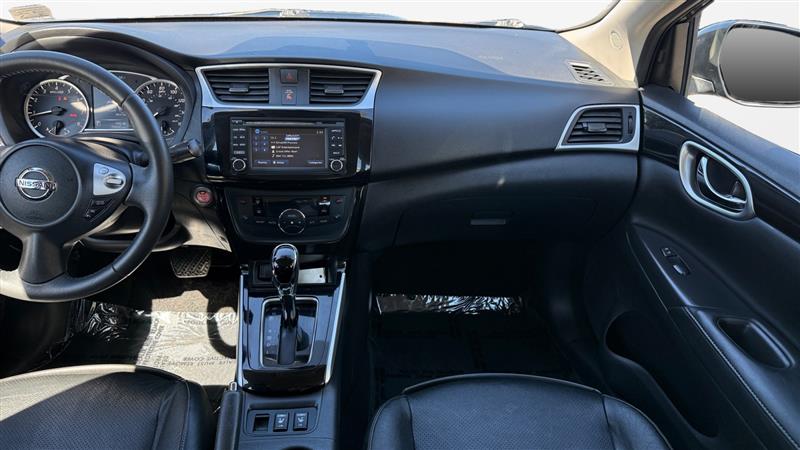 Vehicle photo 15