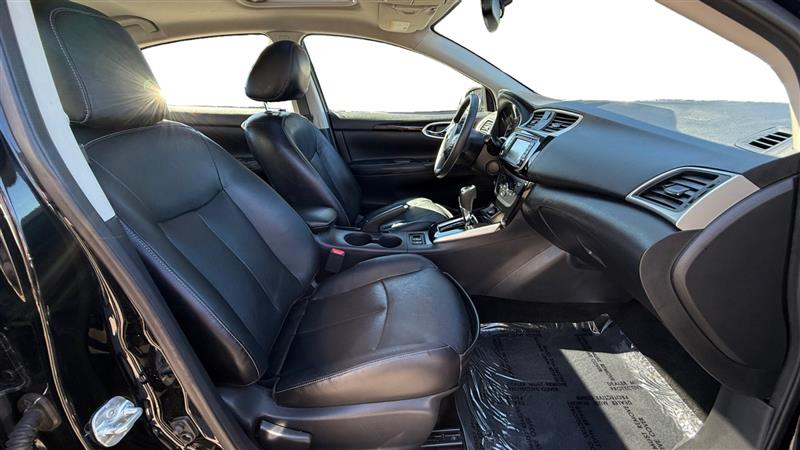 Vehicle photo 17