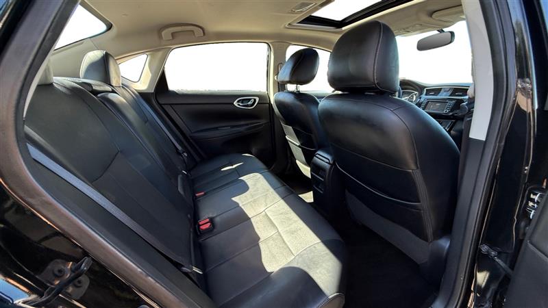 Vehicle photo 18