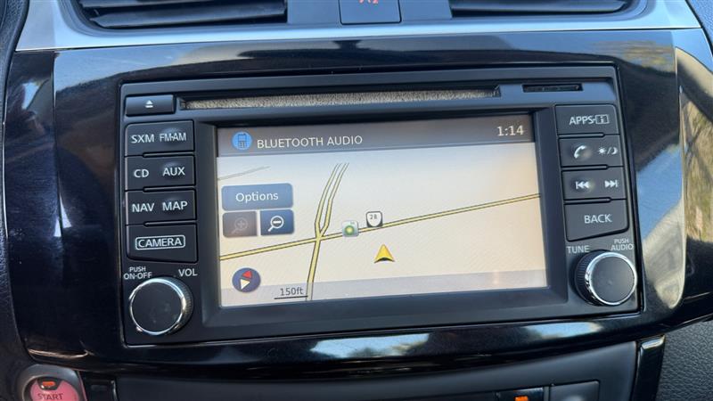 Vehicle photo 24