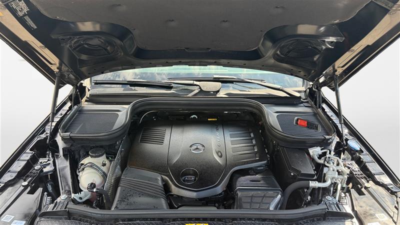 Vehicle photo 20