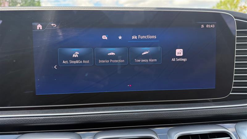 Vehicle photo 41