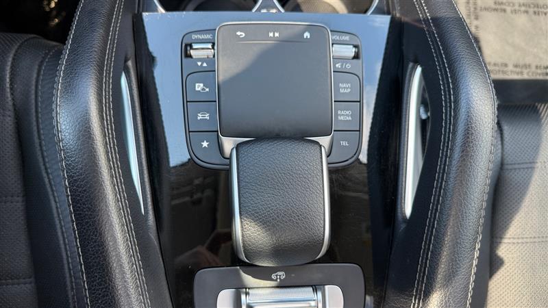 Vehicle photo 45