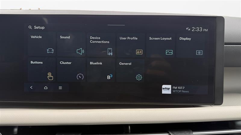 Vehicle photo 25
