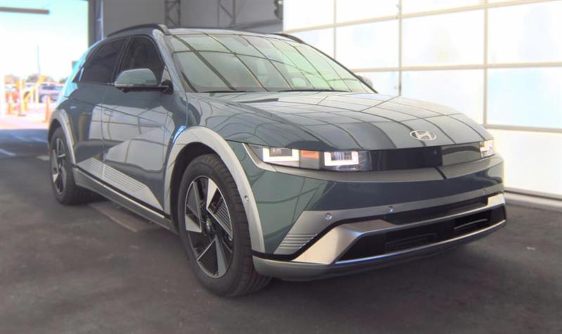 Vehicle photo 4