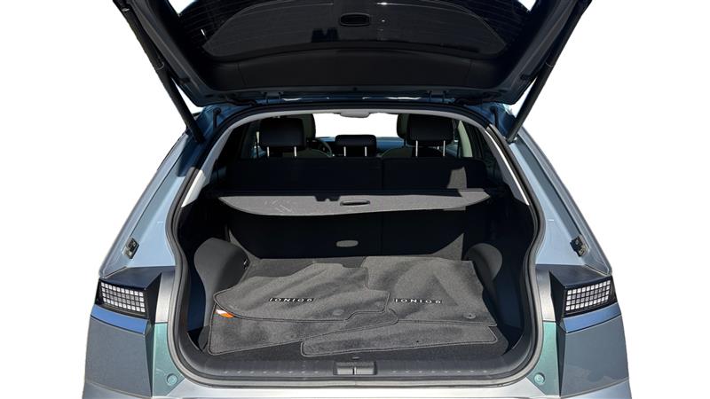 Vehicle photo 19
