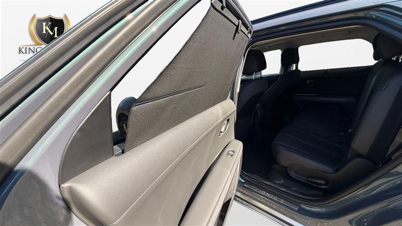 Vehicle photo 22
