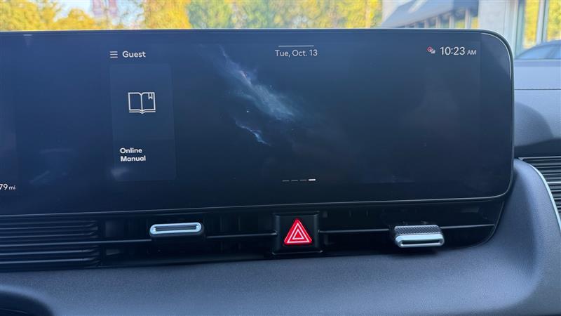 Vehicle photo 28