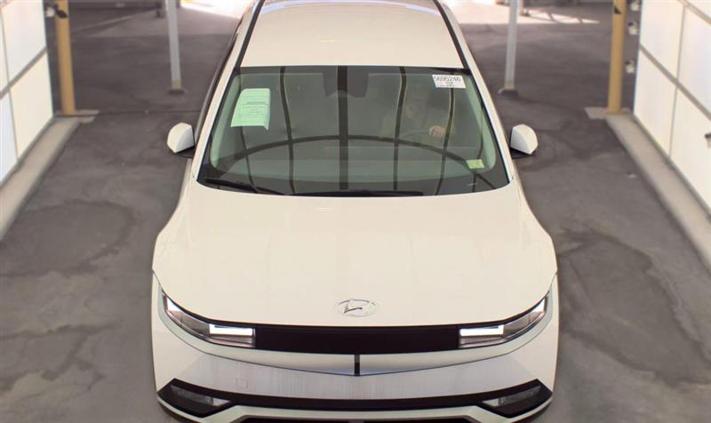 Vehicle photo 2