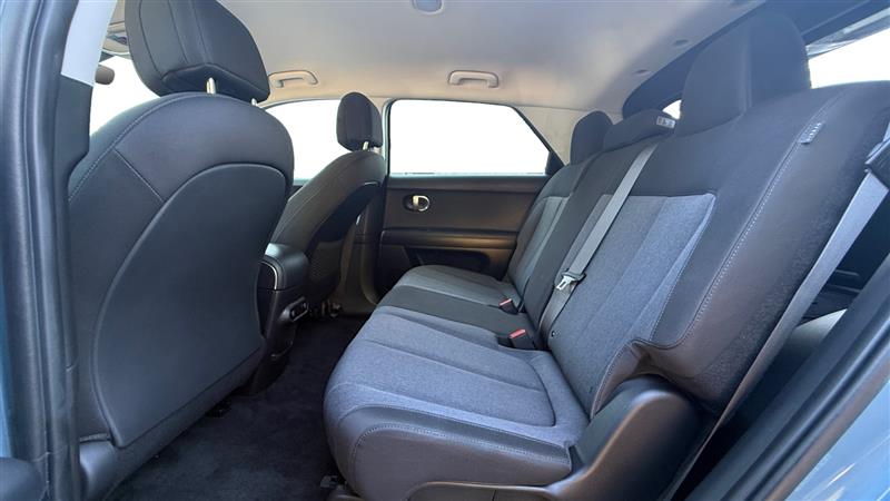 Vehicle photo 16