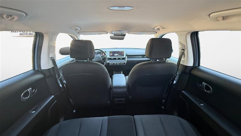 Vehicle photo 22