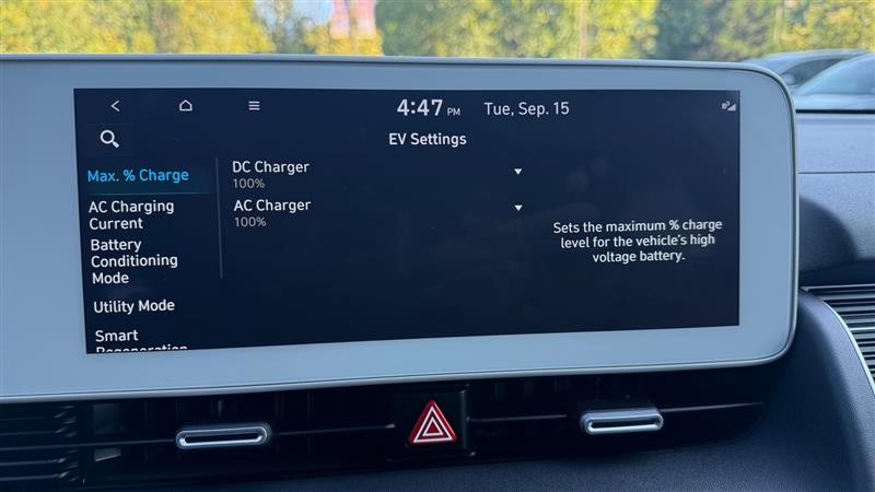 Vehicle photo 34