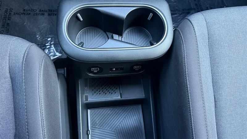 Vehicle photo 39
