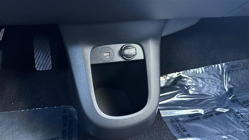 Vehicle photo 40