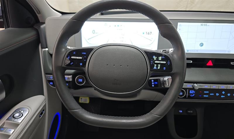 Vehicle photo 10