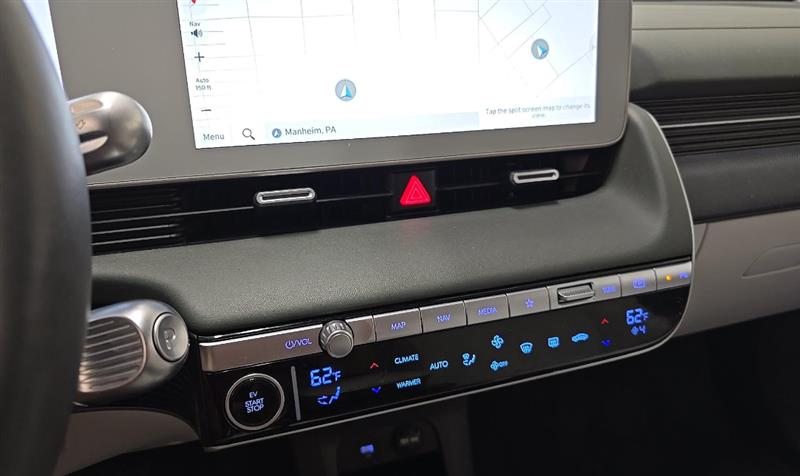 Vehicle photo 11