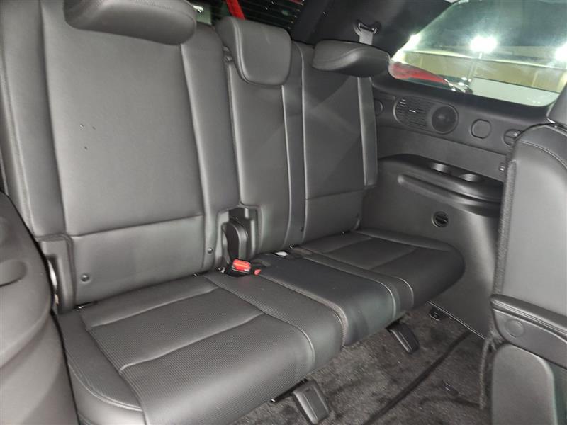 Vehicle photo 9