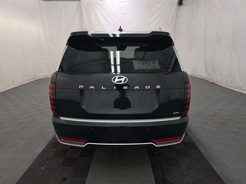 Vehicle photo 5